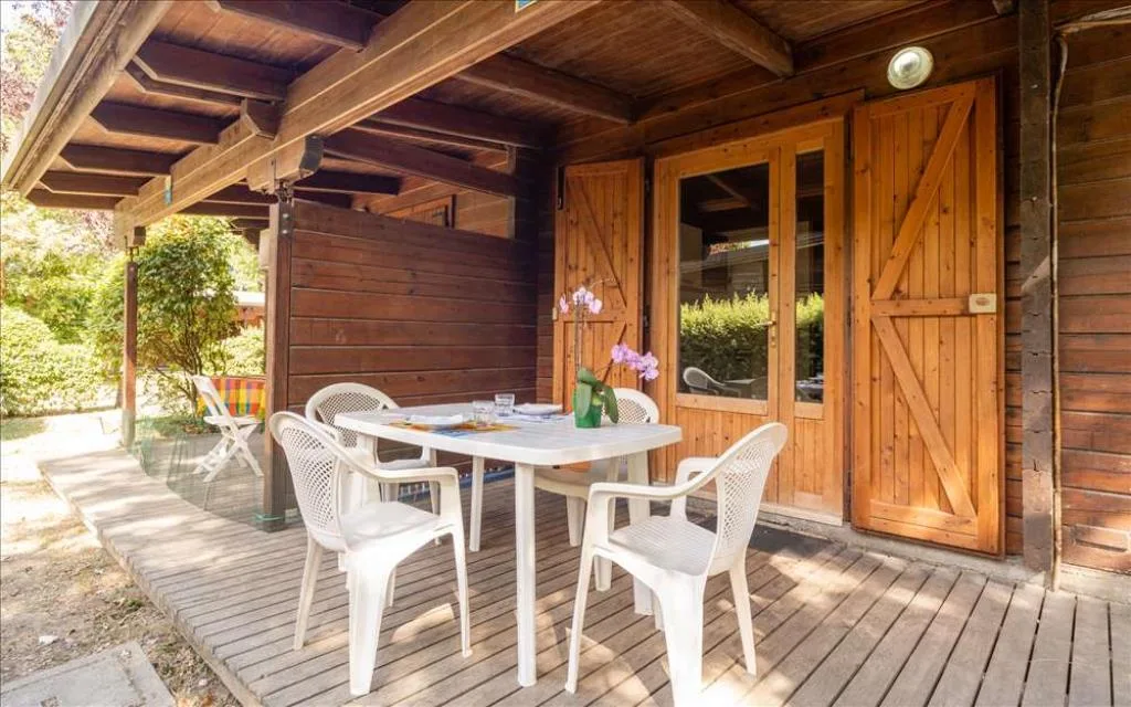 Veranda Camera Chalet Comfort Dog