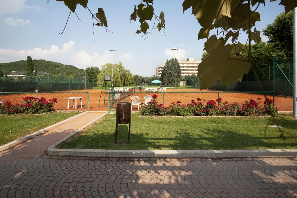 Tennis