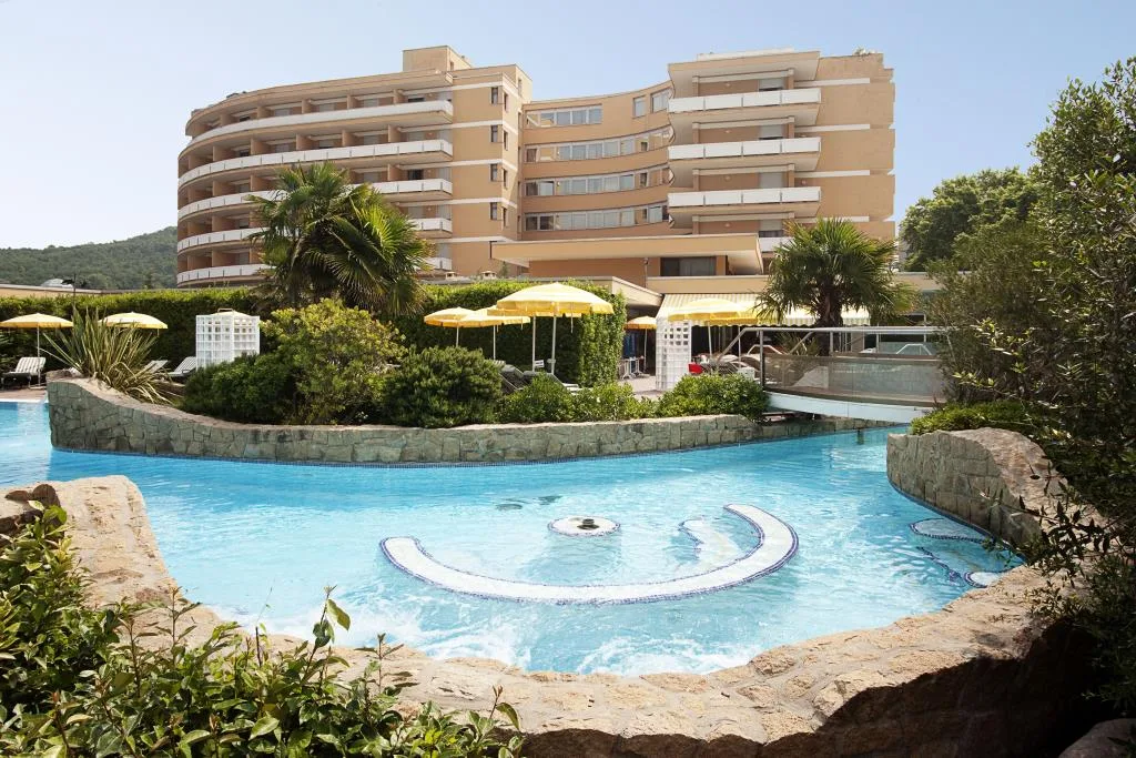 PiscinaEsterna