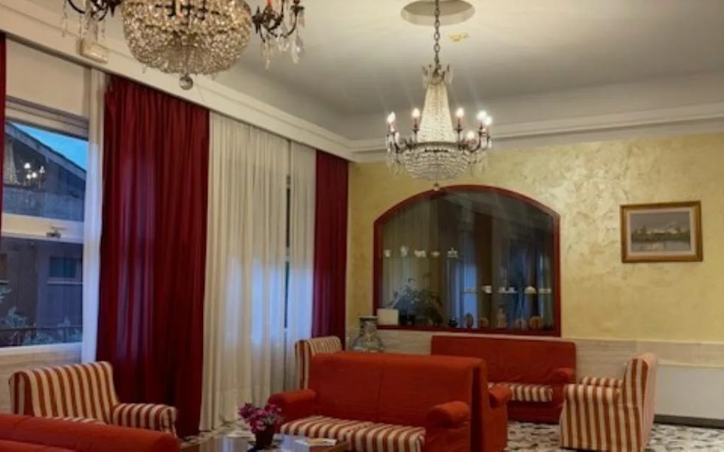 Hall