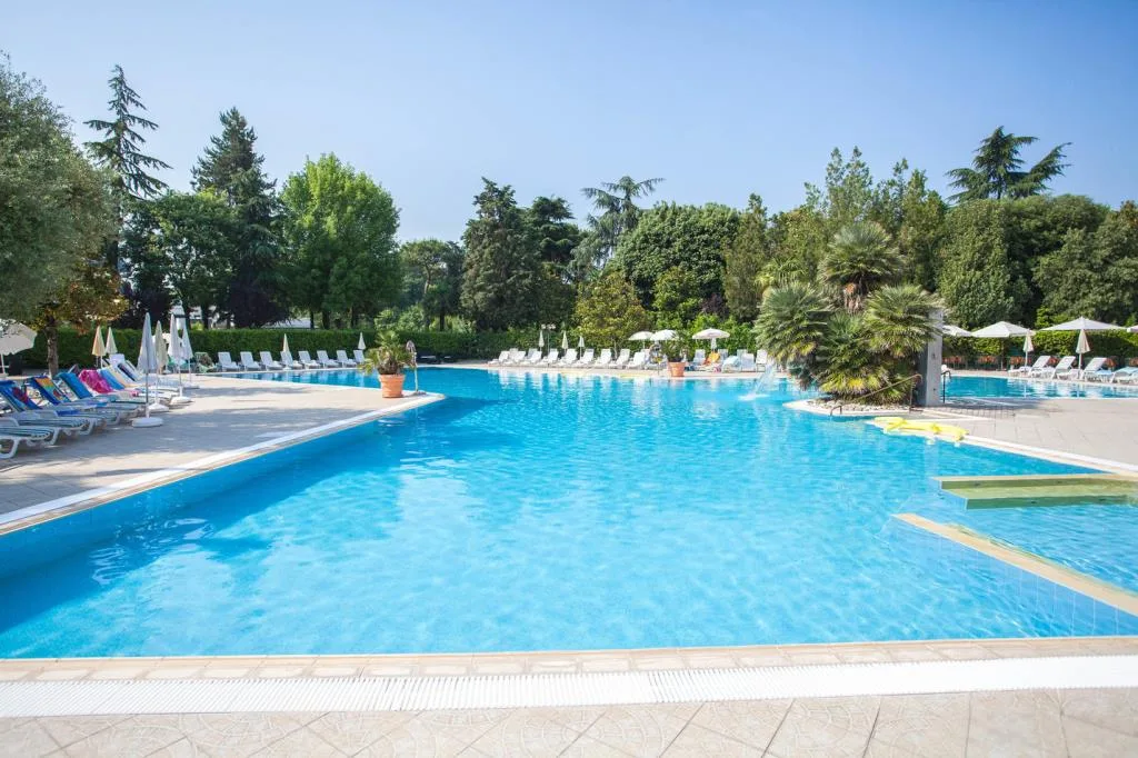 PiscinaEsterna