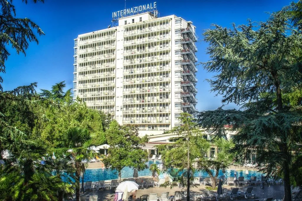 Esterno